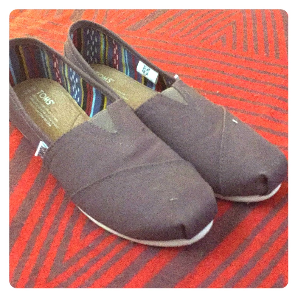 Dark Gray Toms 9.5 Women’s